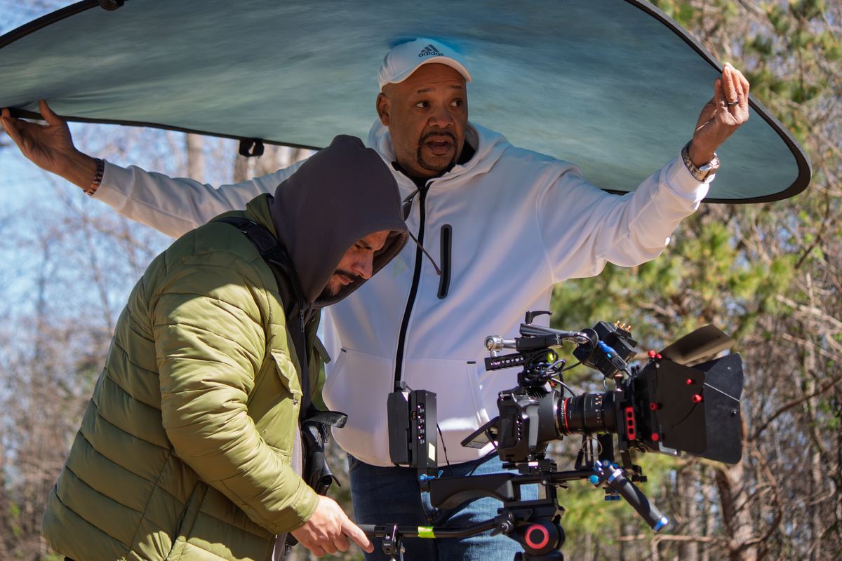 Bouncing light on set